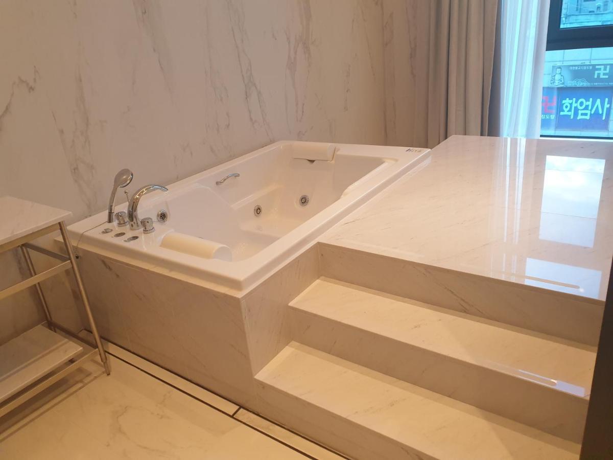 Hotel Libre Siheung Экстерьер фото
